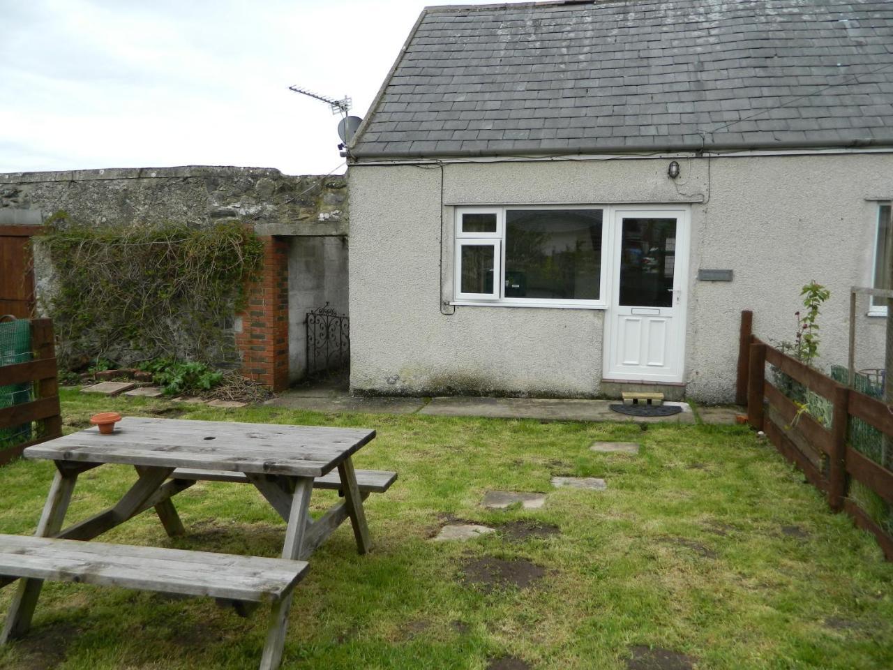 Taldrwst Farmhouse Beaumaris Room photo
