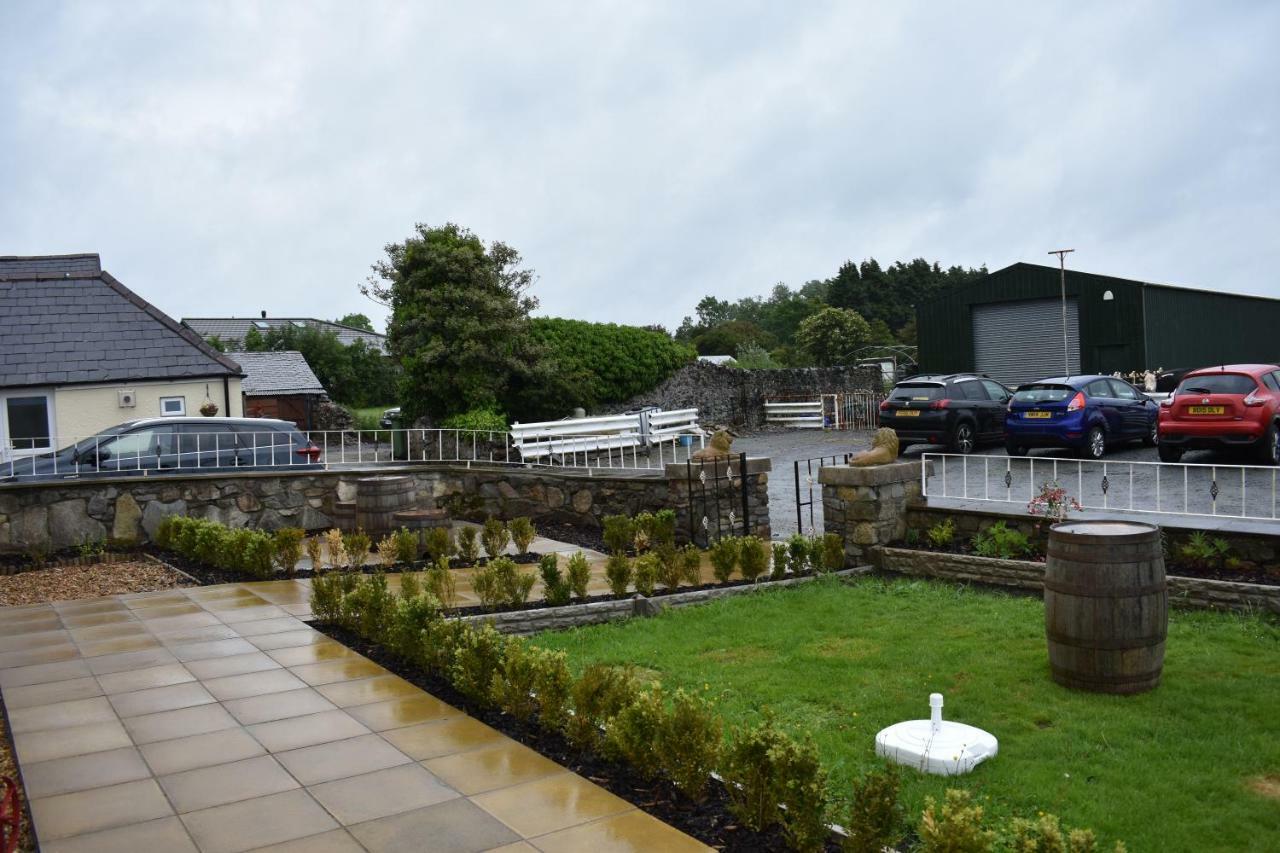 Taldrwst Farmhouse Beaumaris Exterior photo